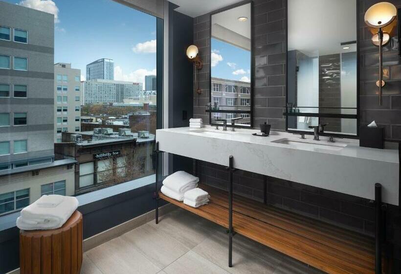 سوئیت با تخت بزرگ, Distil, Autograph Collection