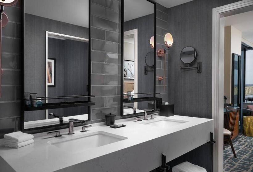 اتاق استاندارد با تخت بزرگ, Distil, Autograph Collection