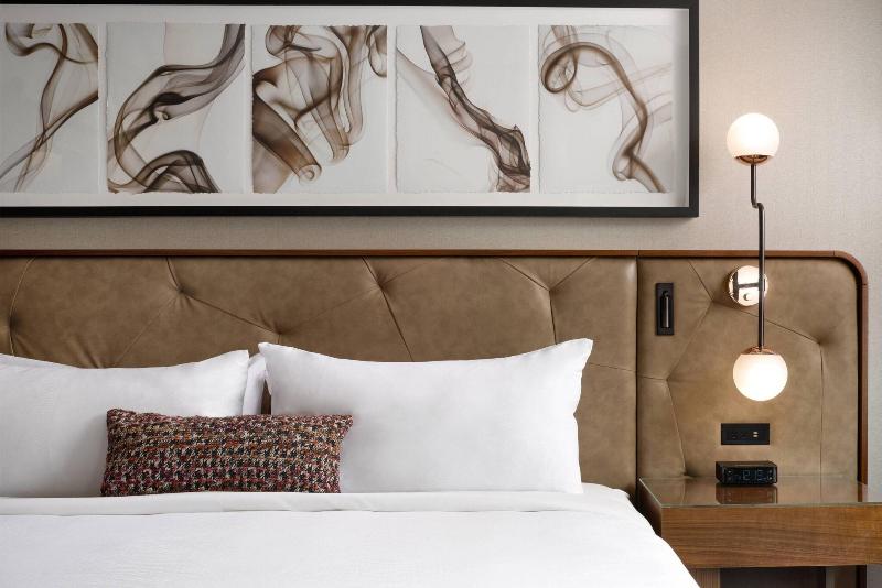 اتاق استاندارد با تخت بزرگ, Distil, Autograph Collection