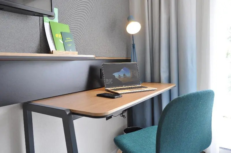 キングサイズベッドのスタンダードルーム, Fairfield Inn & Suites By Marriott Milwaukee North