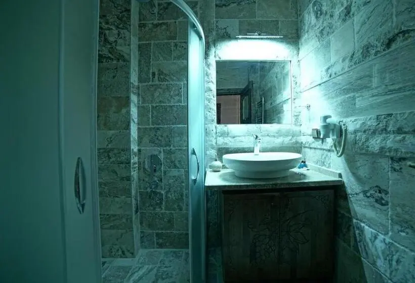 اتاق استاندارد با تخت بزرگ, Feel Cappadocia Stone House