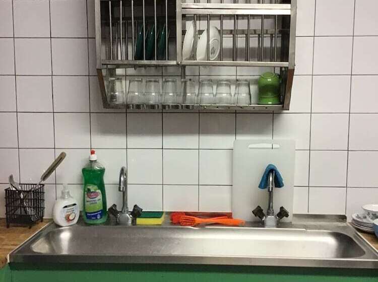 标准间, Grand Circus