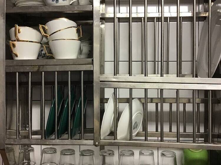 标准间, Grand Circus