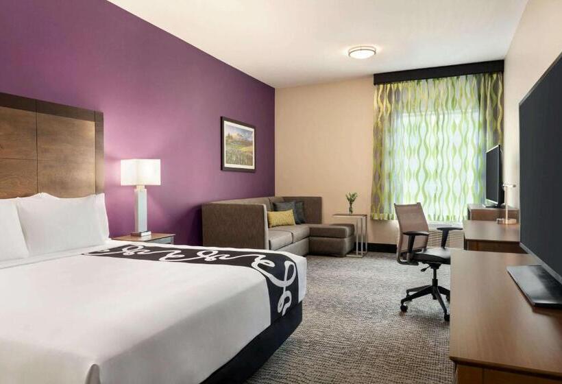 Номер Deluxe Кровать Кинг, La Quinta Inn & Suites By Wyndham Burlington
