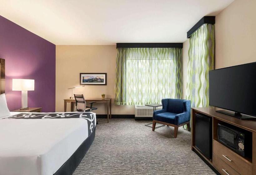 Номер Стандарт Кровать Кинг Адаптированный для Инвалидов, La Quinta Inn & Suites By Wyndham Burlington