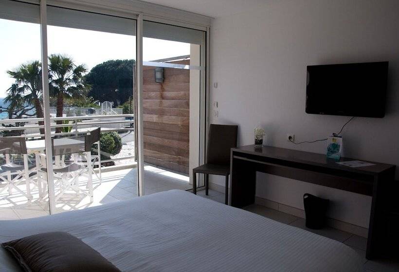 חדר משפחתי נוף לים, Le Grand Pavois