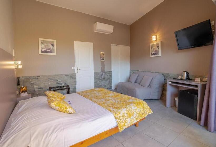 חדר משפחתי, Le Grand Pavois