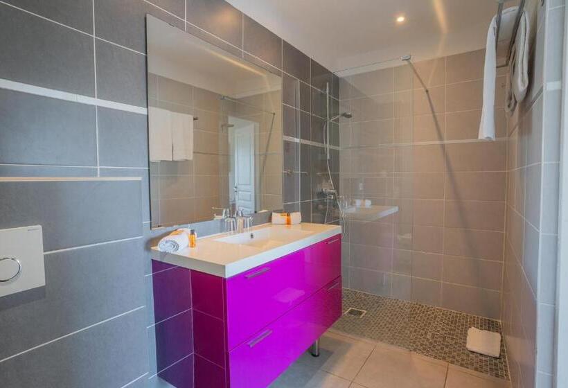 חדר אקונומי, Le Grand Pavois