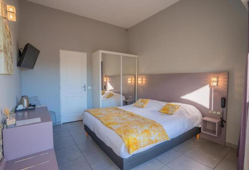 חדר אקונומי, Le Grand Pavois