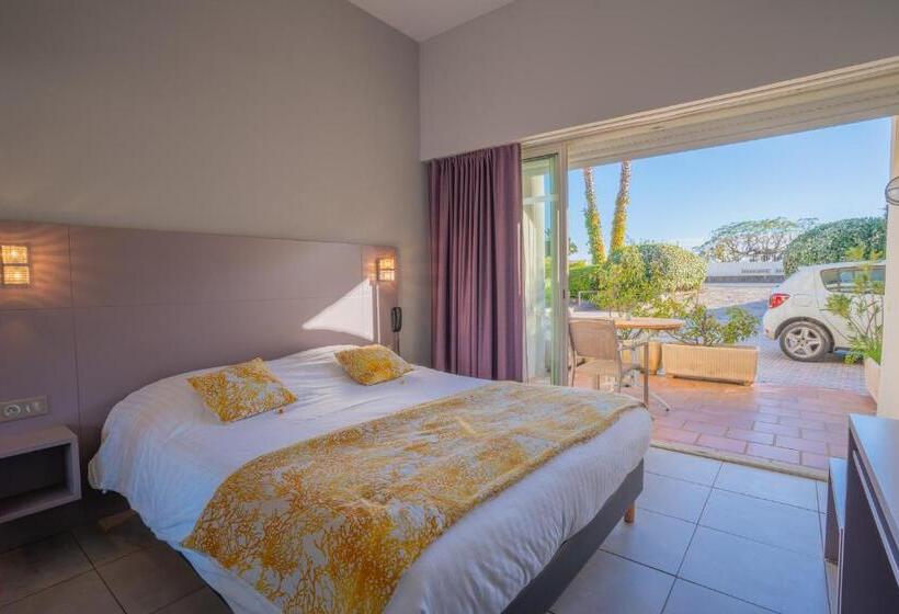 חדר אקונומי, Le Grand Pavois