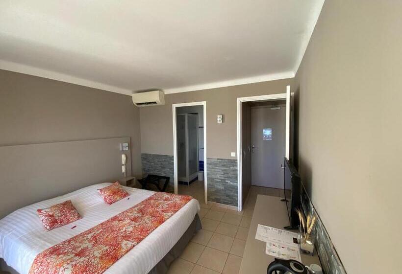 חדר סטנדרט נוף לים עם מרפסת, Le Grand Pavois