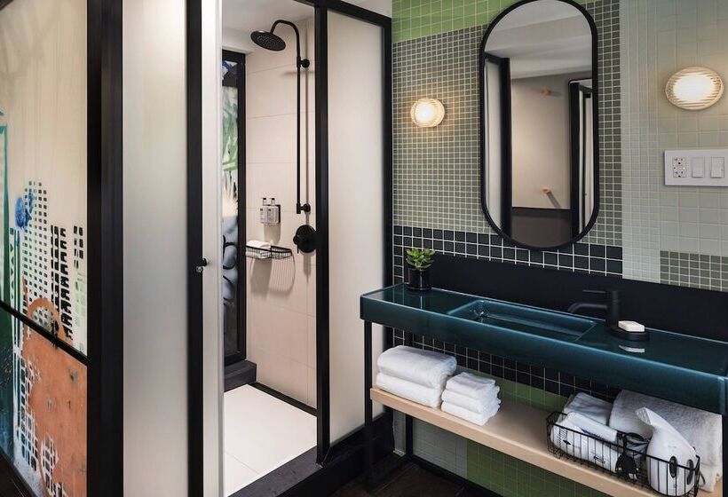 غرفه قياسيه سريرين مزدوجين, Moxy Nyc East Village