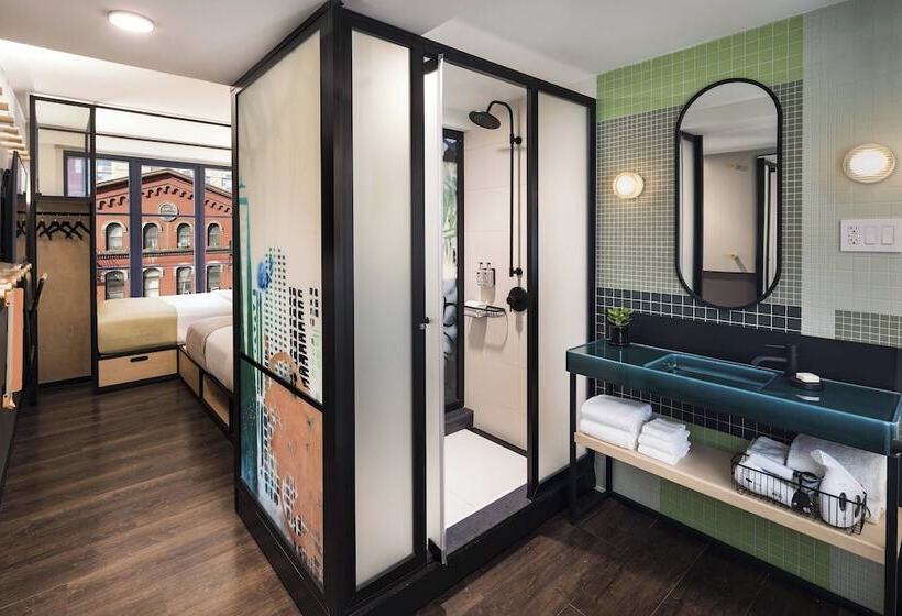 غرفه قياسيه سريرين مزدوجين, Moxy Nyc East Village