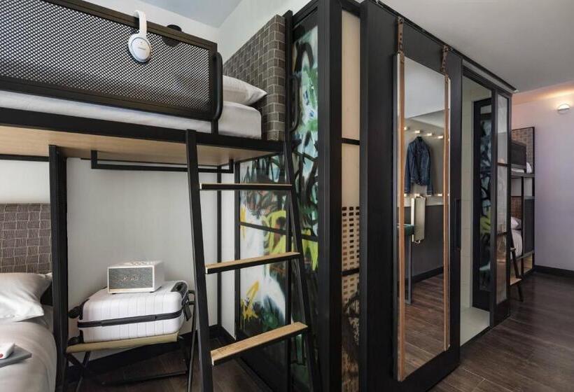 غرفة قياسية سرير بطابقين, Moxy Nyc East Village