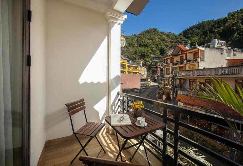 اتاق خانوادگی, Sapa Valley View