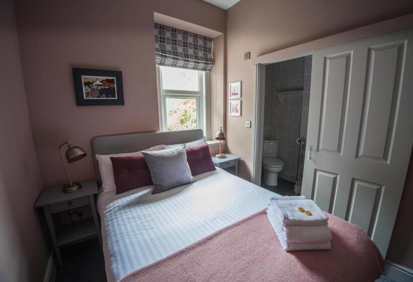 Номер Basic, Mary S Court Guest House   Mairlys