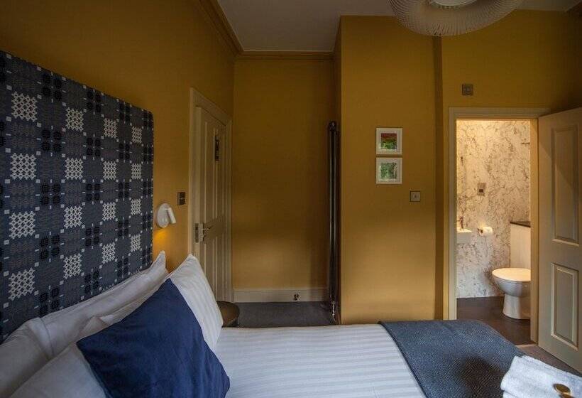 Номер Стандарт, Mary S Court Guest House   Mairlys