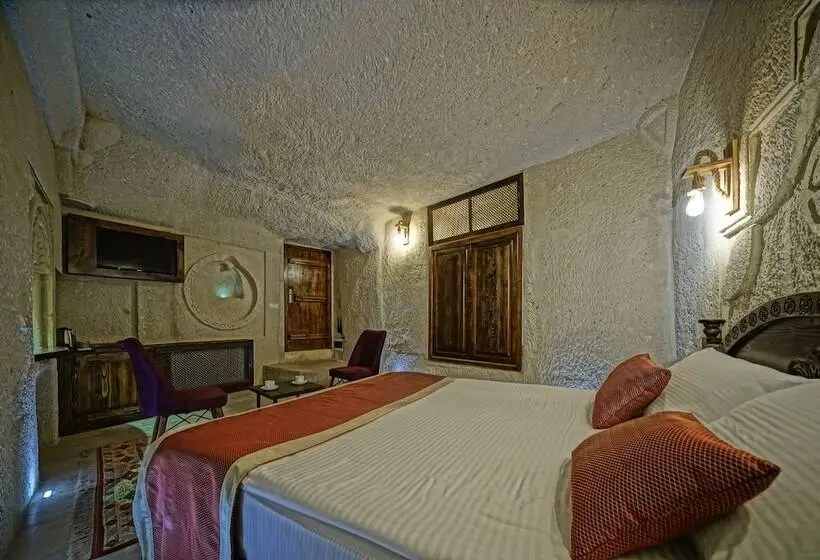اتاق استاندارد, Castle Cave