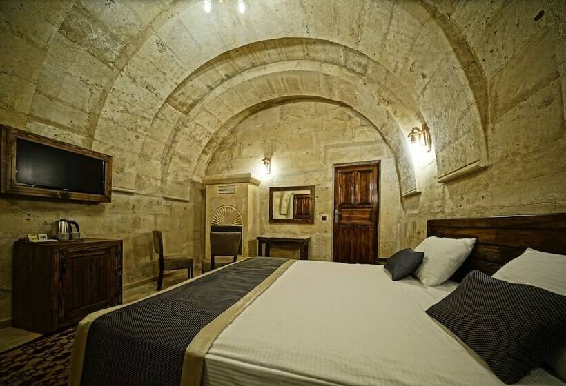 디럭스 룸, Castle Cave