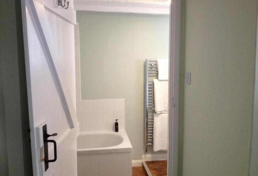 스위트, The Mill House