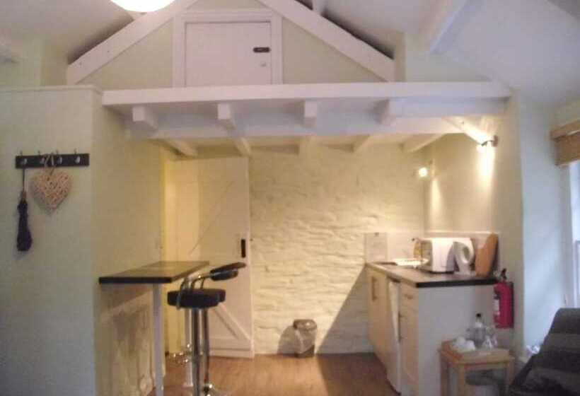 스위트, The Mill House