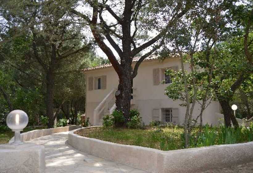 ویلای 3 خوابه, Balanea   Campsite