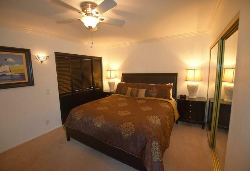 جناح مطلّ علي البحر, Catalina Courtyard Suites