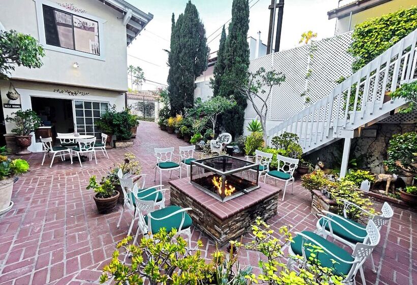 غرفة عائلية, Catalina Courtyard Suites