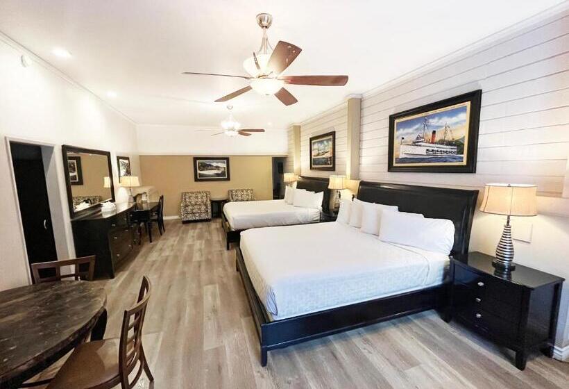 غرفة عائلية, Catalina Courtyard Suites