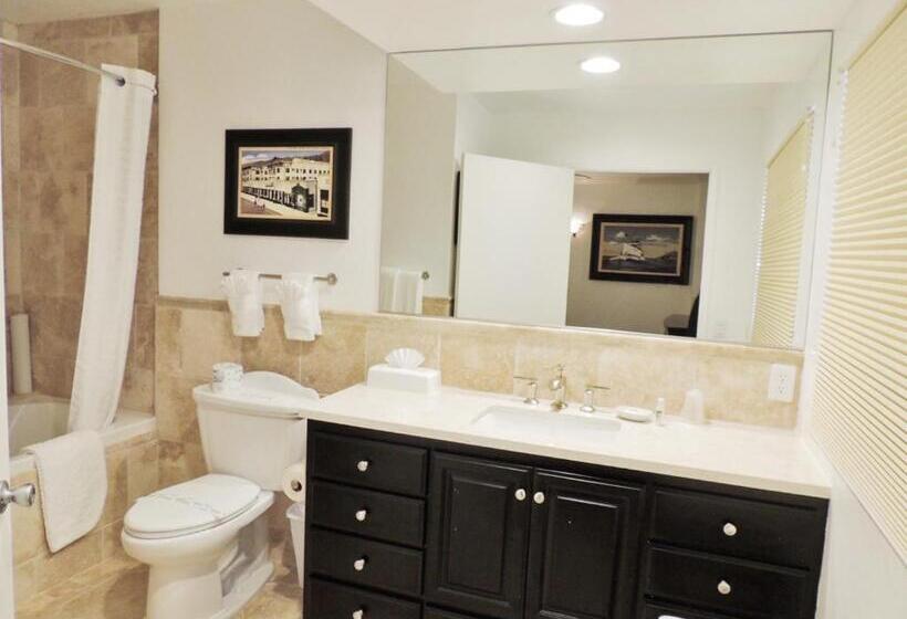 جناح مطلّ علي البحر, Catalina Courtyard Suites