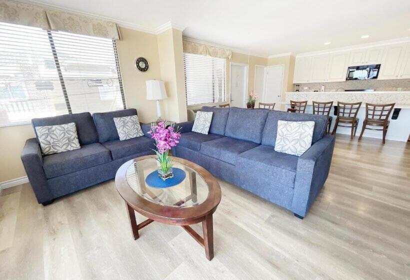 Люкс Вид на Море, Catalina Courtyard Suites