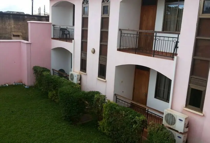 سوییت اجرایی, Lillian Towers