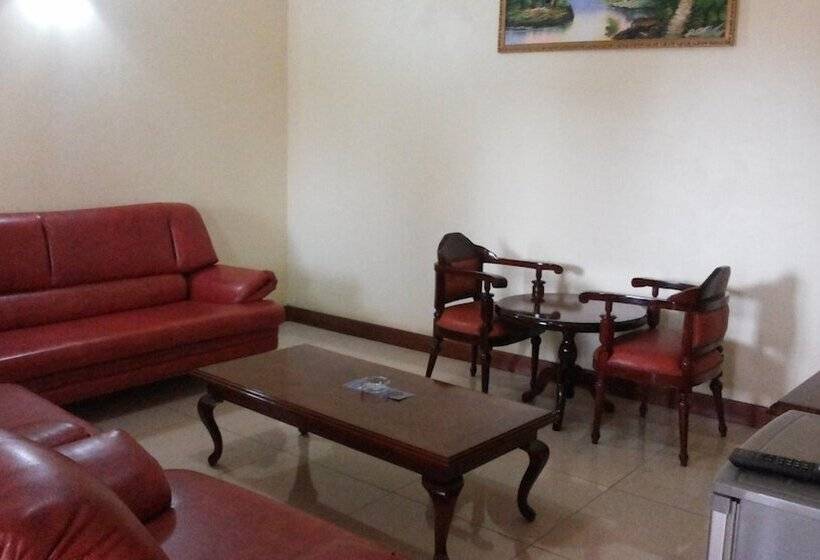 سوییت اجرایی, Lillian Towers