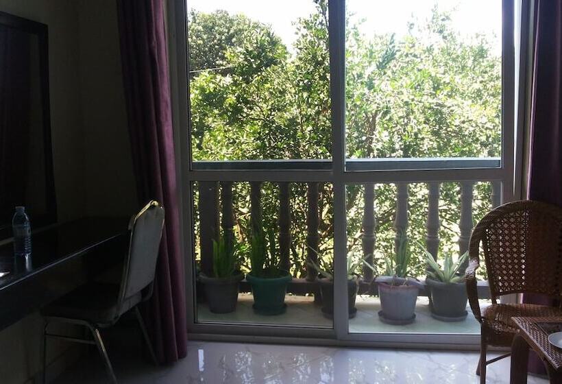 اتاق لوکس, Pauline Hotel Lira