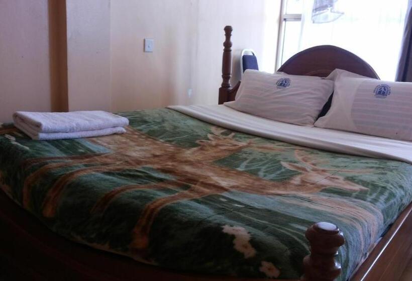 اتاق استاندارد یک نفره, Pauline Hotel Lira