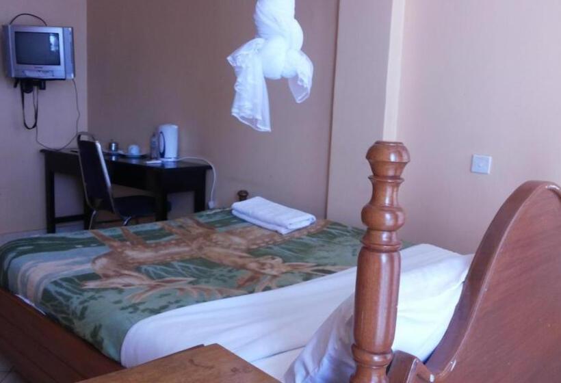 اتاق استاندارد یک نفره, Pauline Hotel Lira