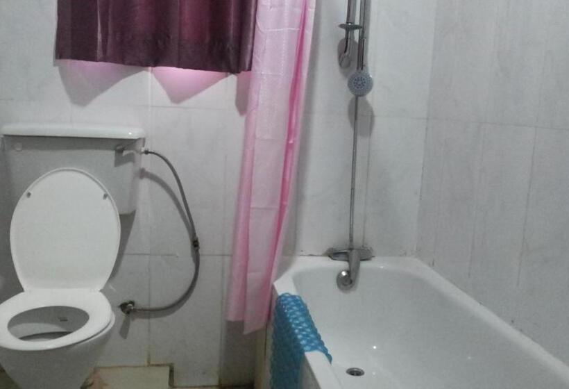 اتاق استاندارد با تخت بزرگ, Pauline Hotel Lira