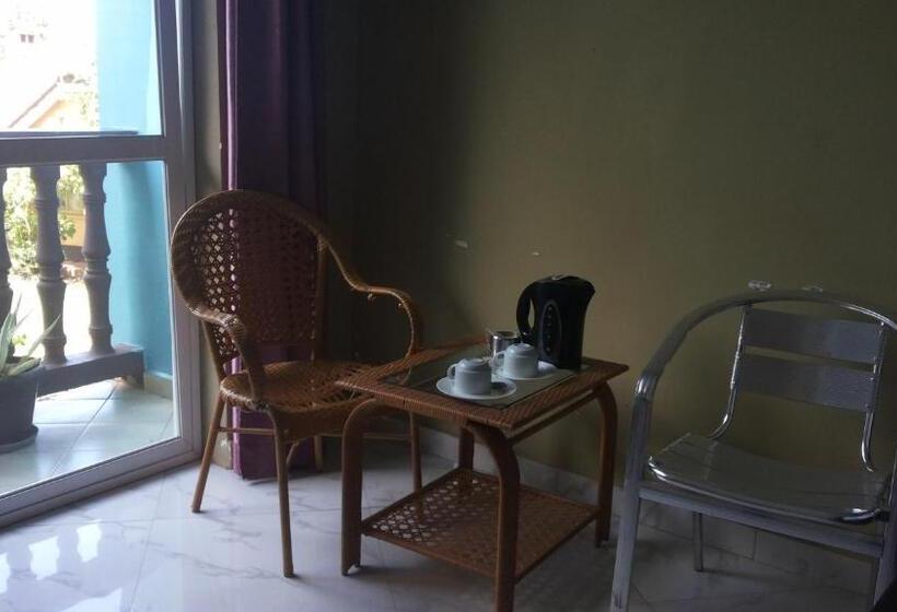 اتاق استاندارد با تخت بزرگ, Pauline Hotel Lira