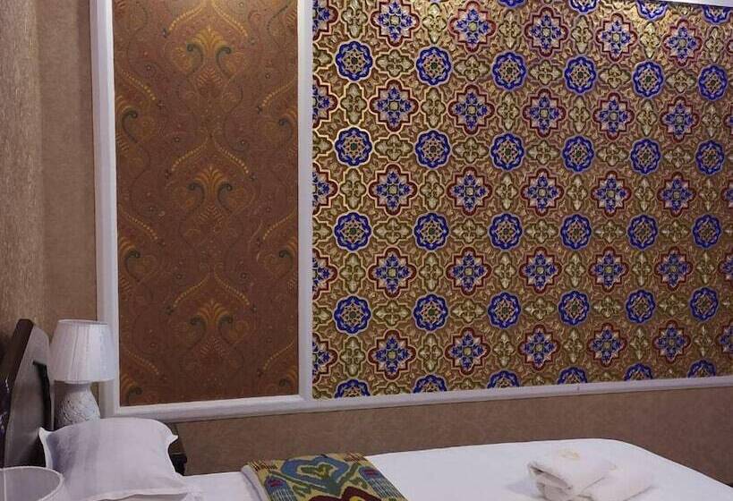 豪华单人间, Sharq Plaza