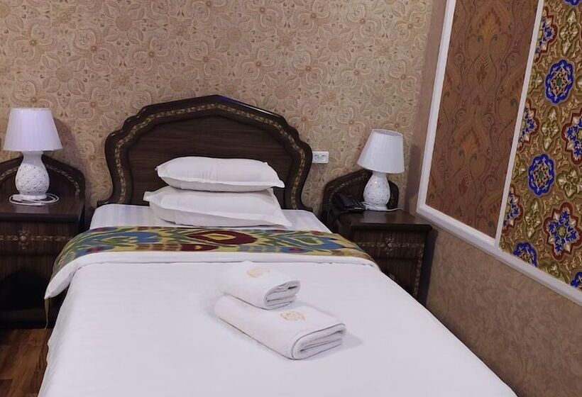 豪华单人间, Sharq Plaza