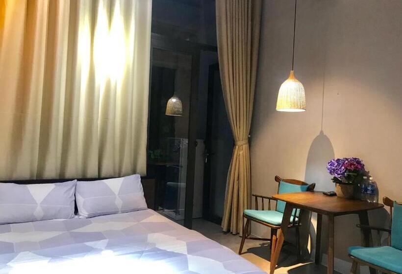 اتاق لوکس, Ngoi House