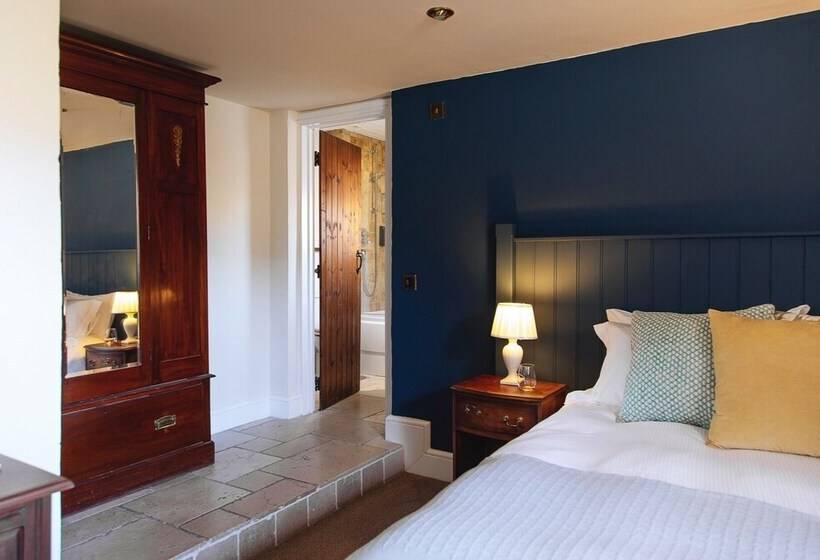 デラックスルーム, The Blue Ball Inn