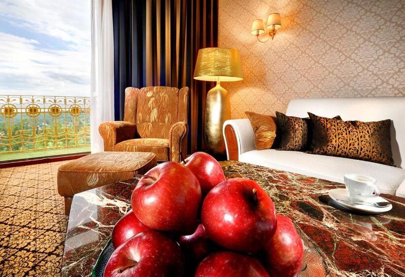 جناح كلاسيكي, Grand Hotel Praha