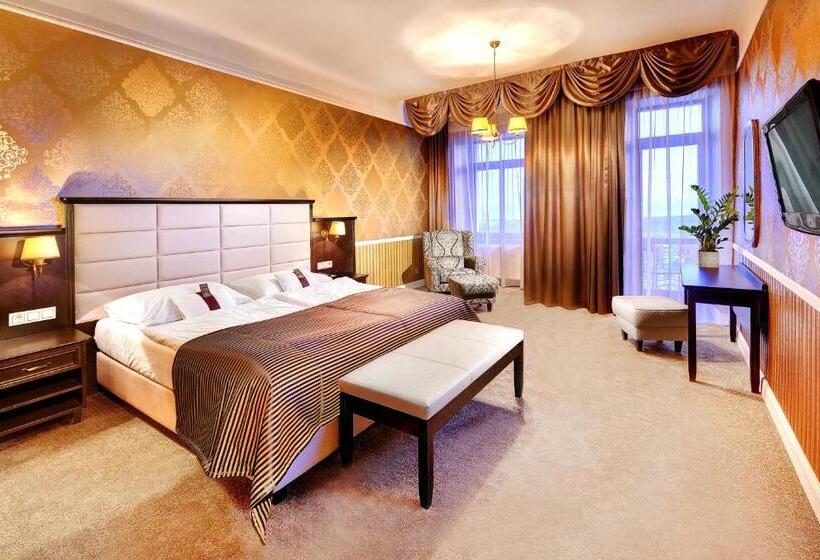 جناح كلاسيكي, Grand Hotel Praha