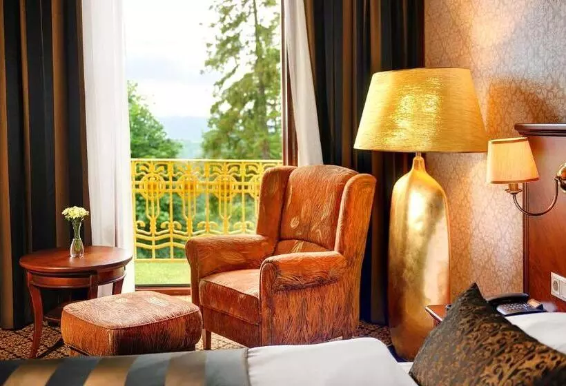アウトサイドクラシックルーム, Grand Hotel Praha