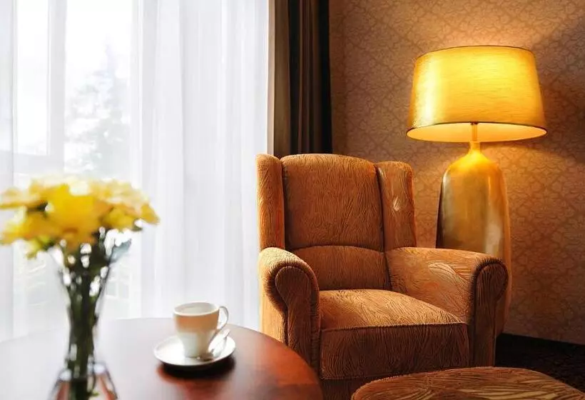 アウトサイドクラシックルーム, Grand Hotel Praha