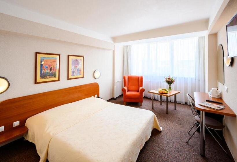 スタンダードルーム, Lux