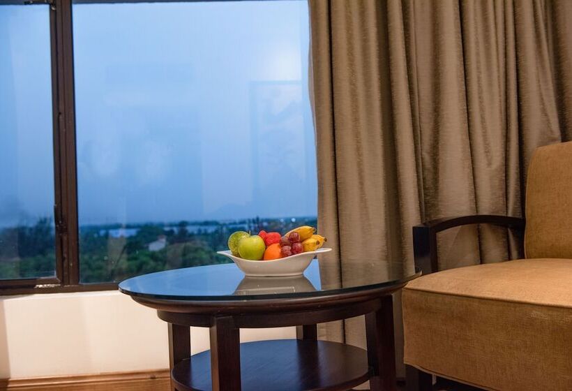 Номер Superior Кровать Кинг, Vivanta Colombo Airport Garden
