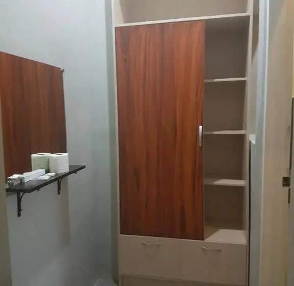 اتاق راحتی سه تخته, Felicidad Resto And Pension House
