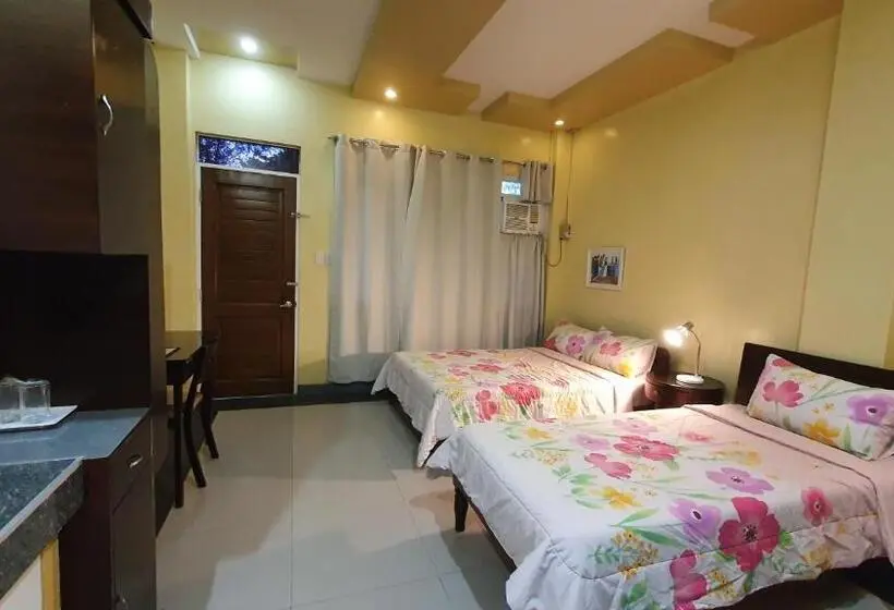 اتاق راحتی سه تخته, Felicidad Resto And Pension House